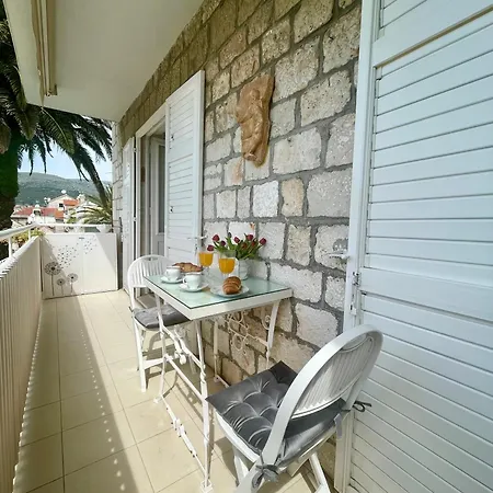 Dinka Old Town With Sea View Appartement Trogir