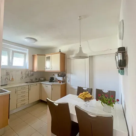Dinka Old Town With Sea View Apartamento