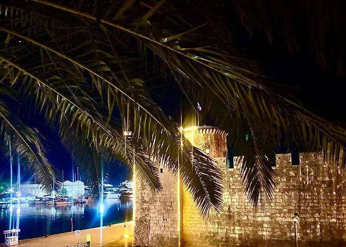 Dinka Old Town With Sea View شقة