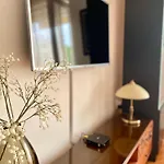 Dinka Old Town With Sea View Appartement *