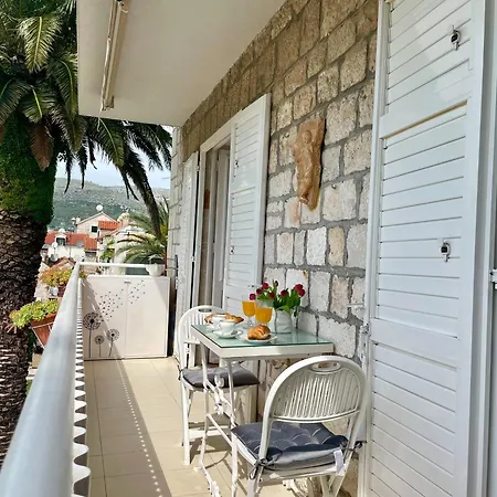 Dinka Old Town With Sea View Apartamento